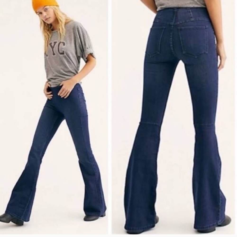 Free People Penny Pull On Flare Jeans DarkRich Blue Denim size 31 Short